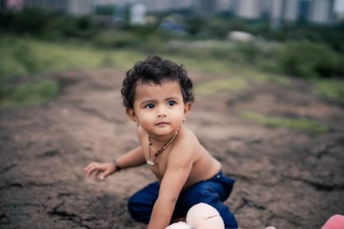 Newborn and baby photography services by expert baby photographer in Pune.