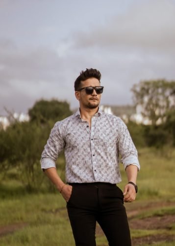 Professional lifestyle photographer in Pune for modern portraits.