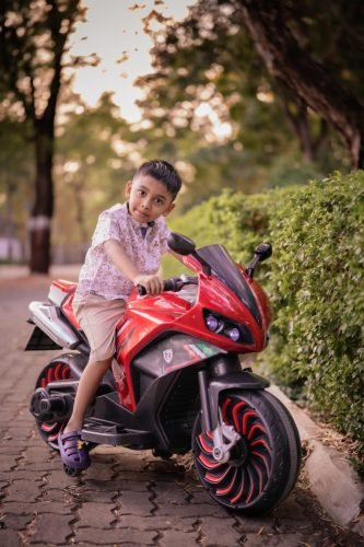 Newborn baby photographer near me in Pune — trusted and gentle studio in Baner