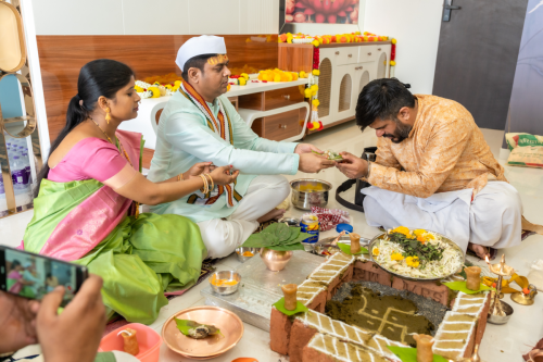 housewarming-photography-pune-family-celebration.jpg