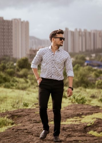 Expert portrait photographers in Baner for artistic lifestyle shots.