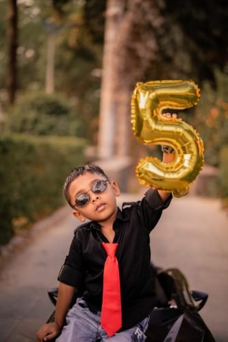 Mom and baby photoshoot in Pune — beautiful bonding moments captured with love